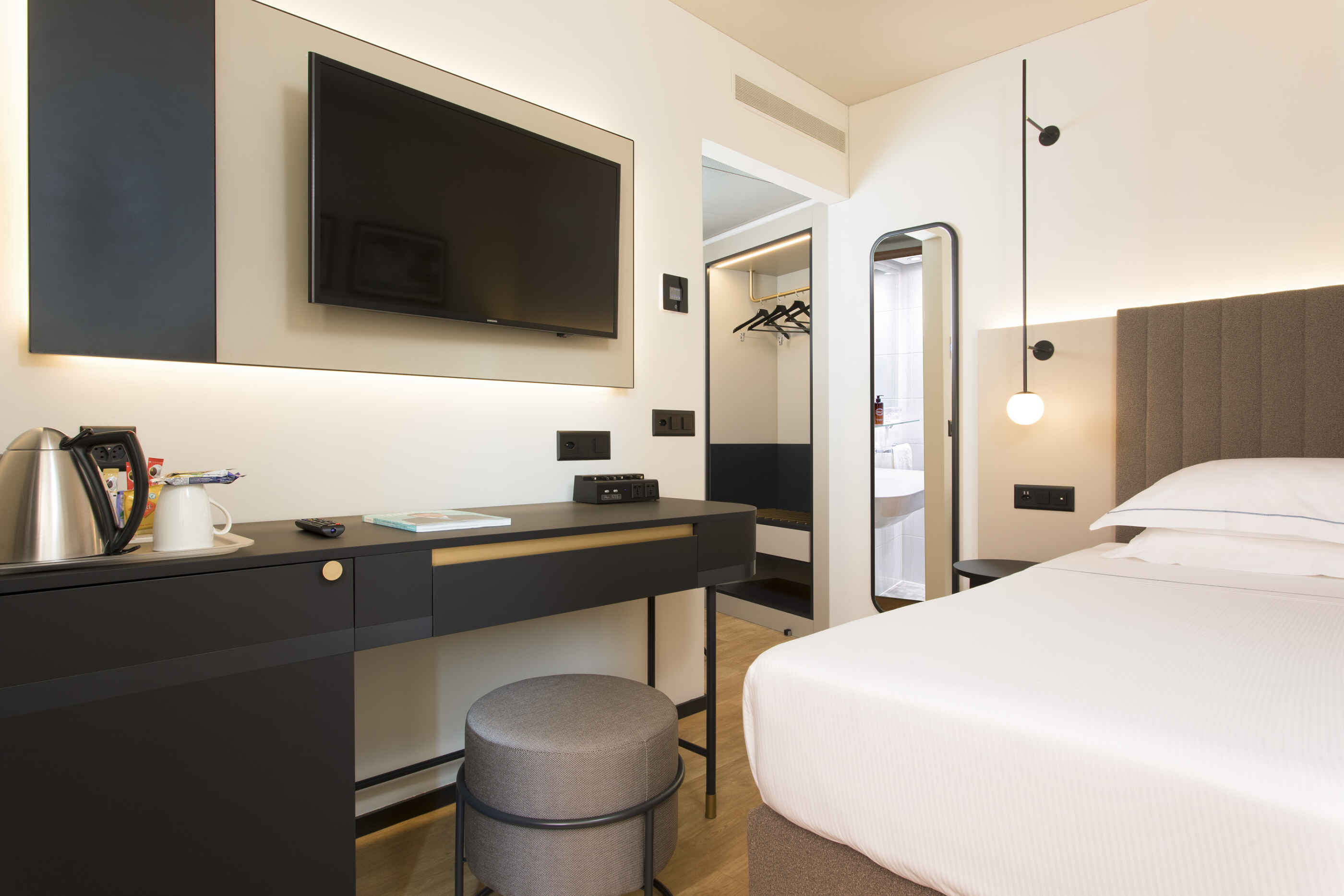 Hotel Lugano Dante, Lugano: Basic Zimmer