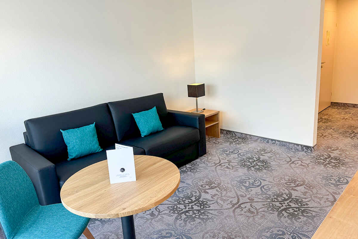 Hotel Central, Davos: Zwei-Zimmer Suite mit Balkon