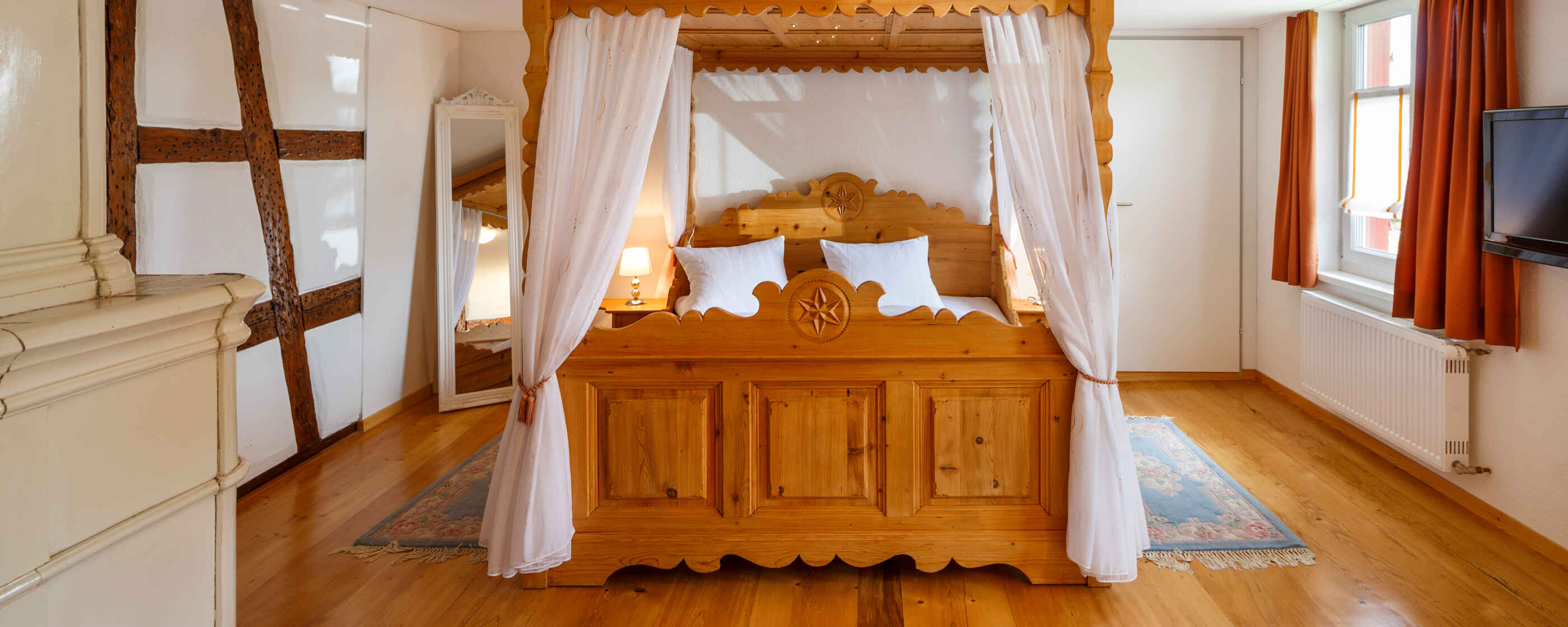 Historische Residenz Lindeneck, Güttingen: Biedermeier Zimmer