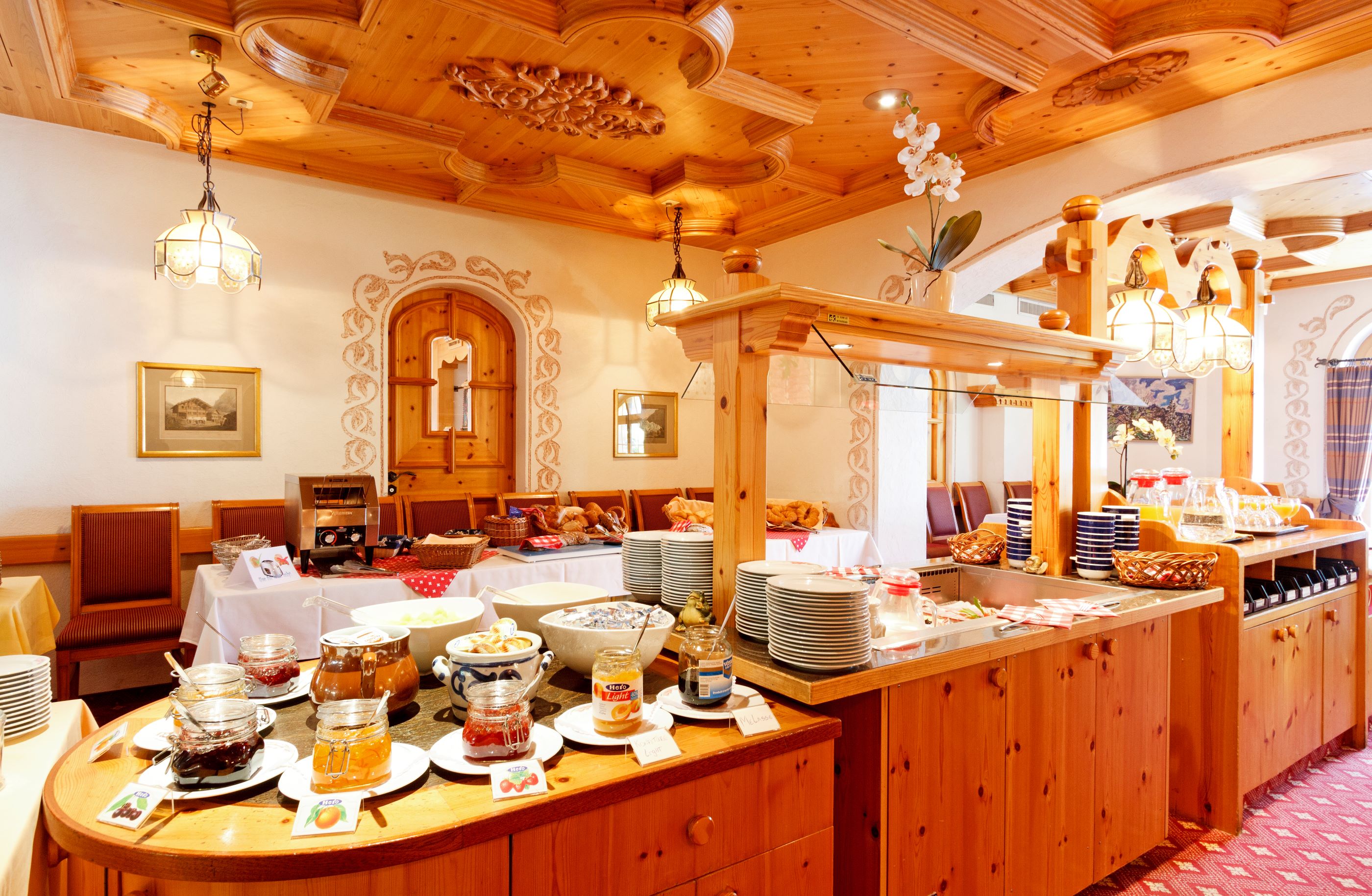 Hotel Derby, Grindelwald: Restaurant Gaststube Frühstück