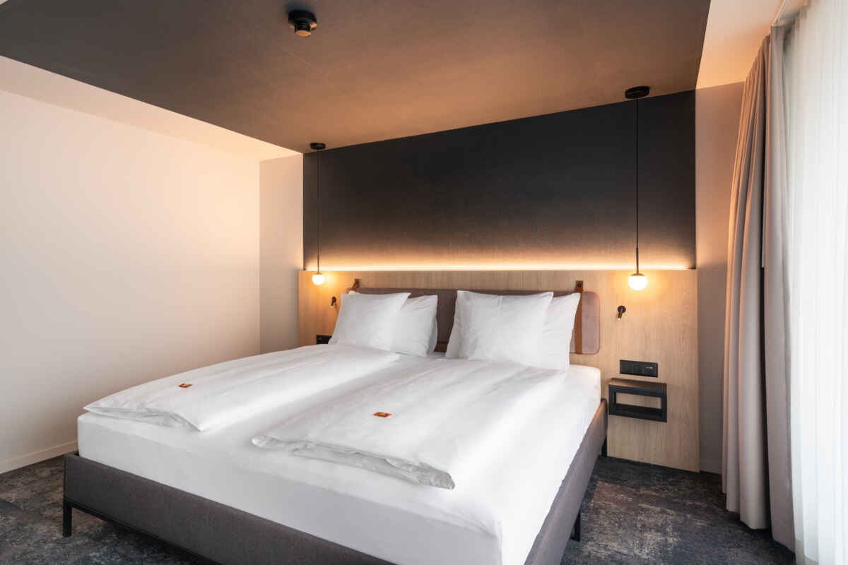 Hotel Stella, Interlaken: Panoramazimmer mit Dachterrasse