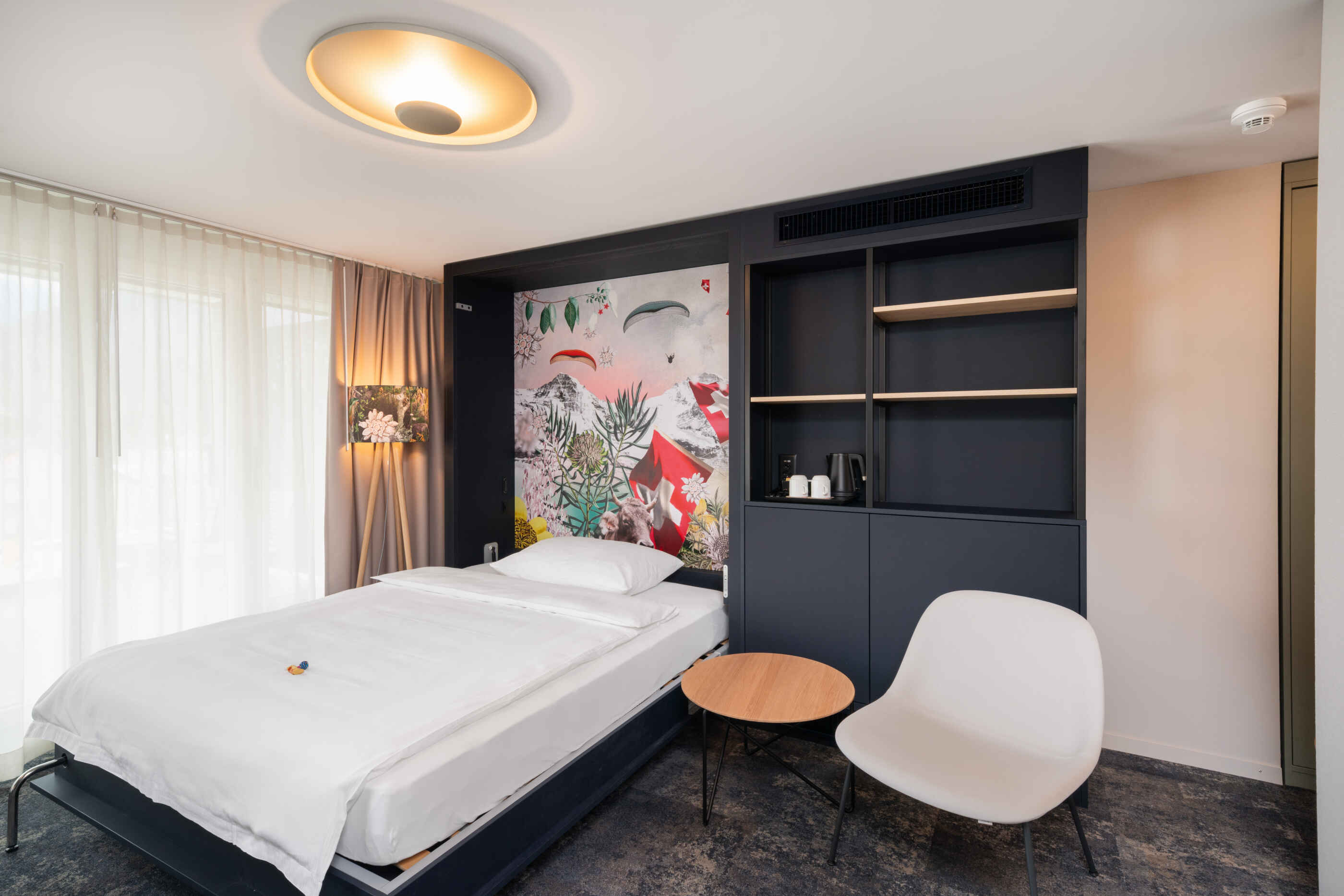 Hotel Stella, Interlaken: Panoramazimmer mit Dachterrasse