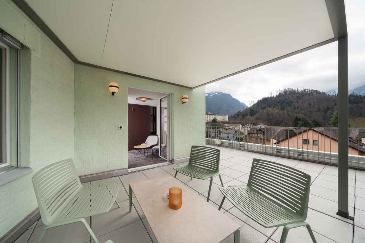 Hotel Stella, Interlaken: Panoramazimmer mit Dachterrasse