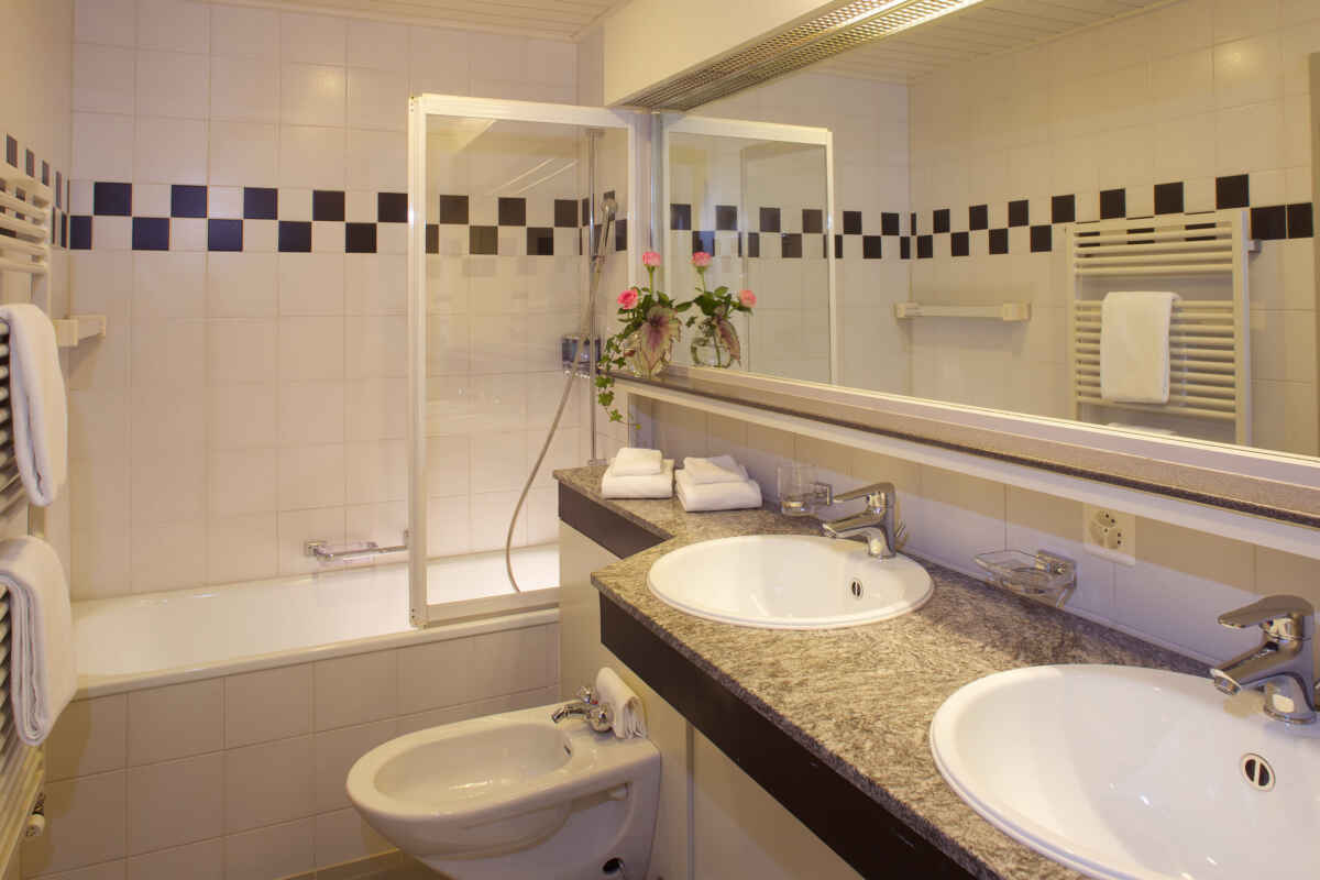 Hotel Belvedere, Grindelwald: Standard Grandlit Zimmer