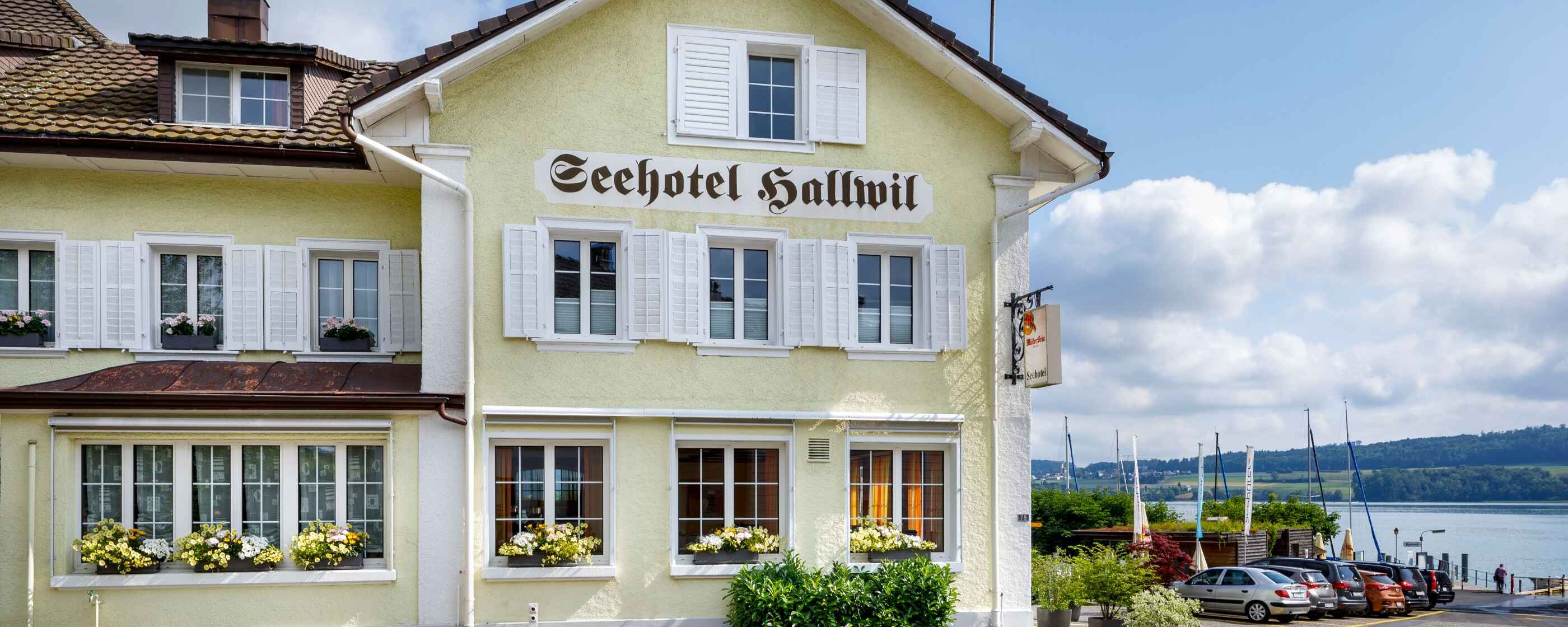 Seehotel Hallwil, Beinwil am See: Aussenansicht Sommer