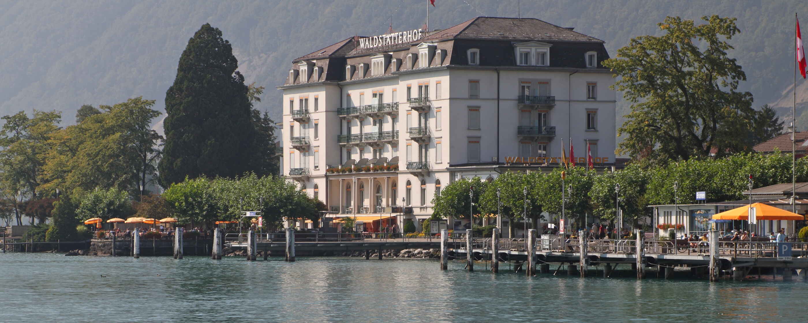 Seehotel Waldstätterhof, Brunnen: Aussenansicht