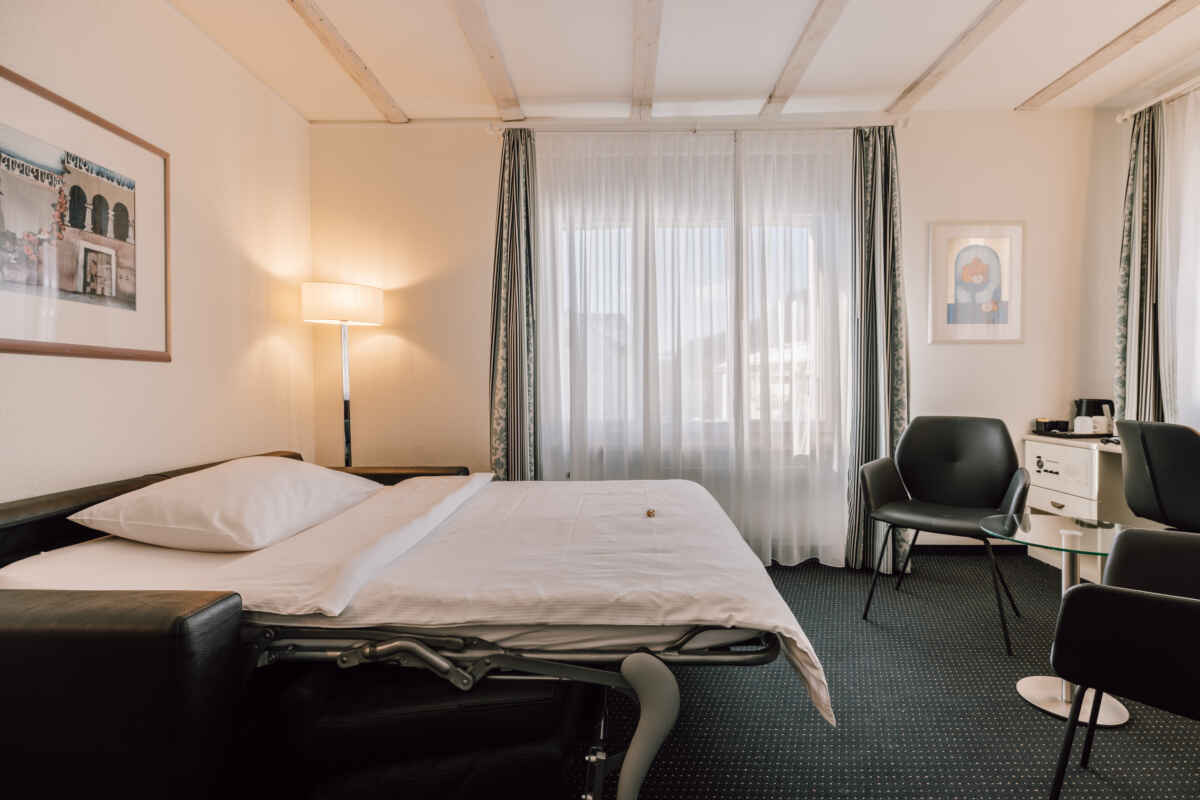 Hotel Stella, Interlaken: Geräumiges Zimmer für 1 bis 4 Personen
