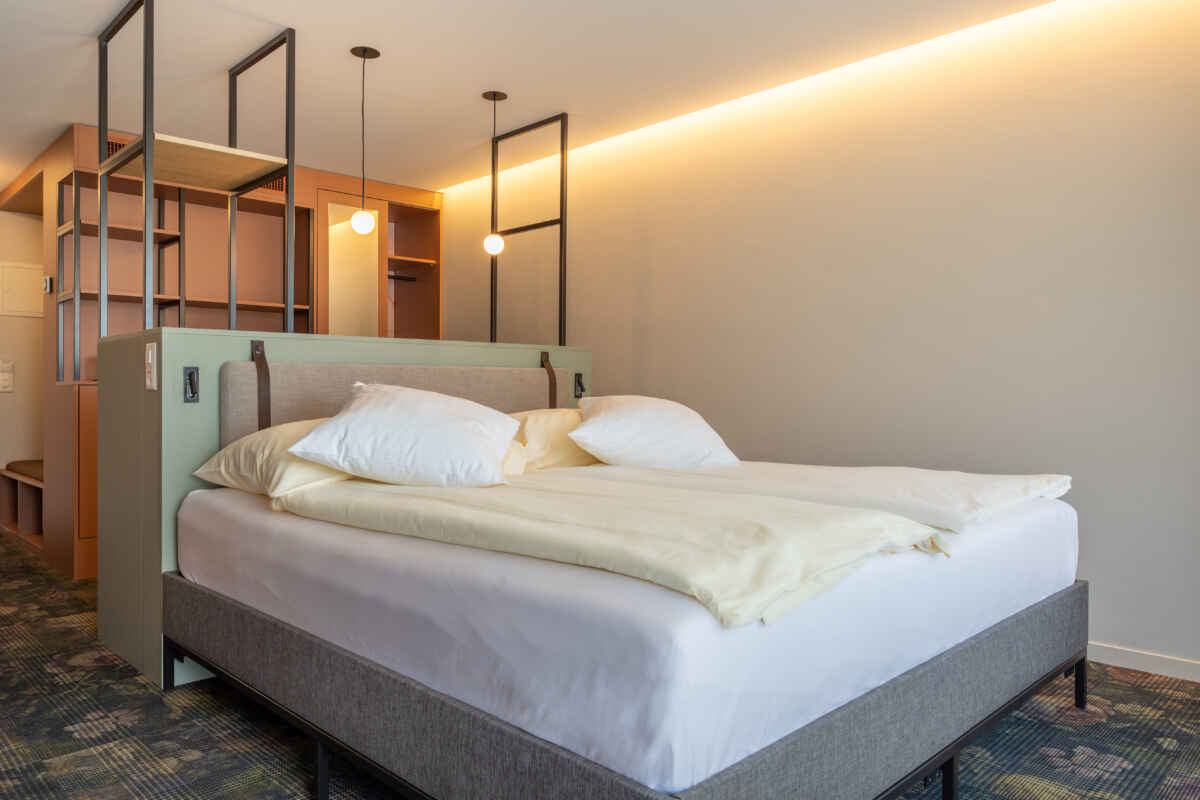 Hotel Stella, Interlaken: Geräumiges Zimmer für 1 bis 4 Personen