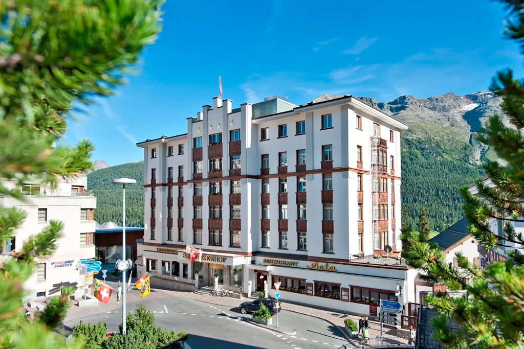 Hotel Schweizerhof, St. Moritz: Aussenansicht