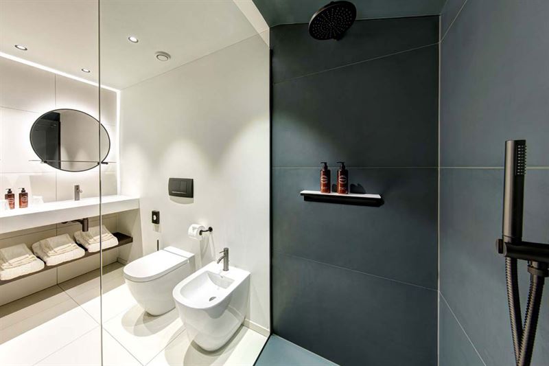 Hotel Lugano Dante: Familienzimmer Badezimmer