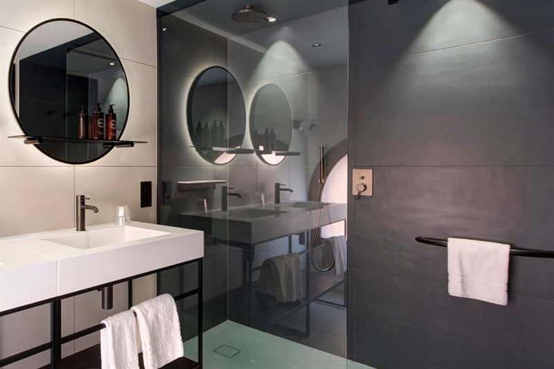 Hotel Lugano Dante: Familienzimmer Badezimmer