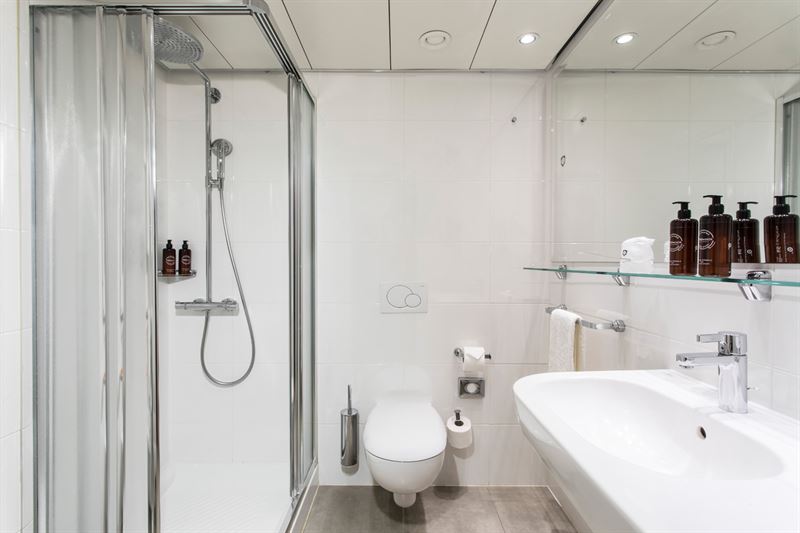 Hotel Lugano Dante, Lugano: Basic Zimmer Badezimmer