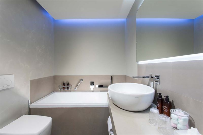 Hotel Lugano Dante, Lugano: Suite Badezimmer