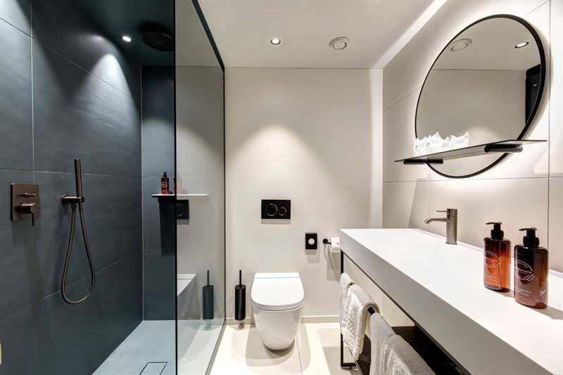 Hotel Lugano Dante, Lugano: Doppel Plus Zimmer Badezimmer