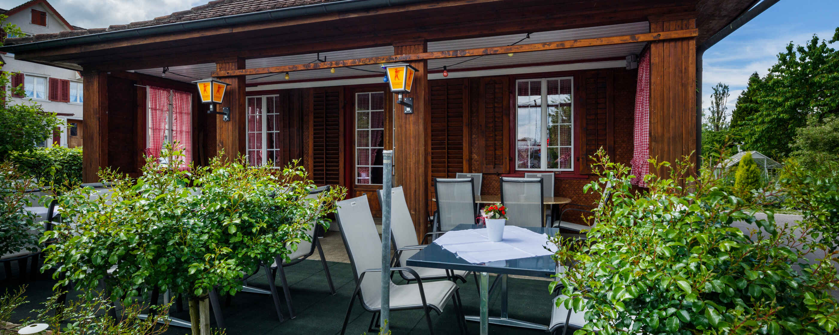 Historische Residenz Lindeneck, Güttingen: Terrasse