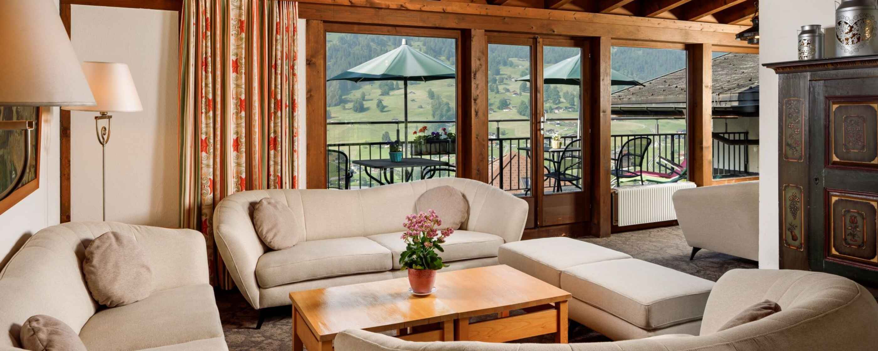 Hotel DerbyHotel Derby, Grindelwald: Lobby 4. Stock