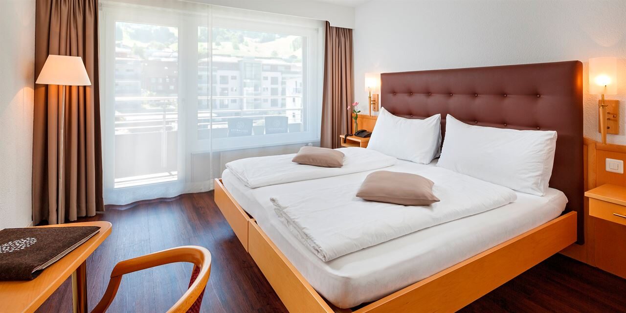 Hotel Seerausch, Beckenried: Panorama Zweibettzimmer - Bergsicht