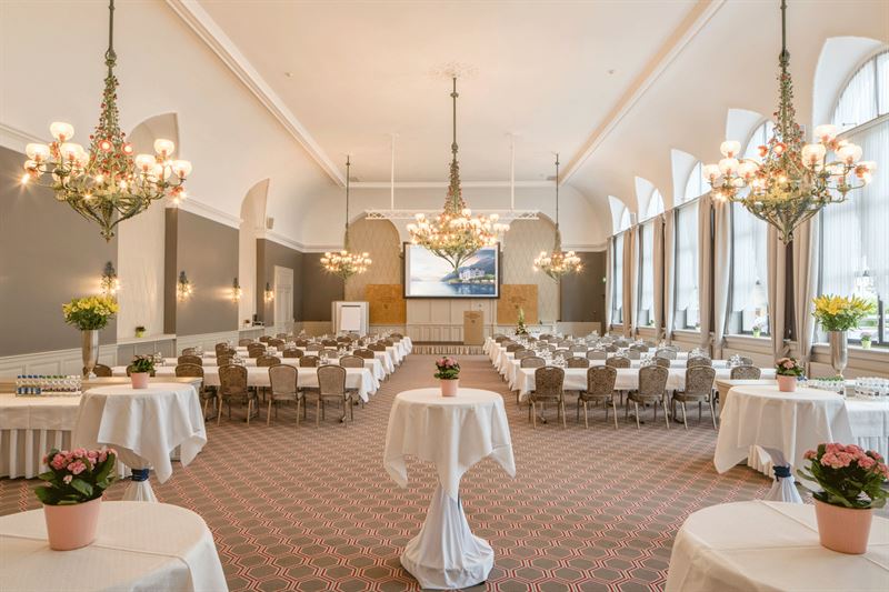 Seehotel Waldstätterhof, Brunnen: Saal