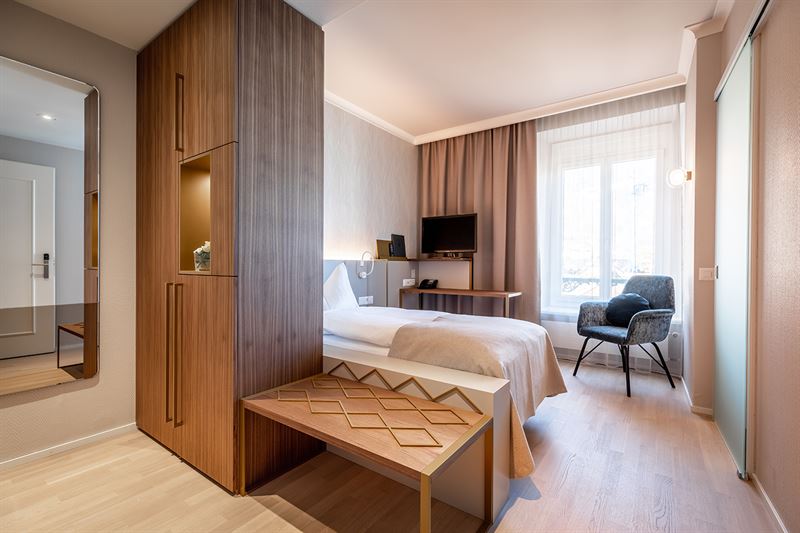 Seehotel Waldstätterhof, Brunnen: Standard Doppelzimmer mit Bergsicht - ohne Balkon