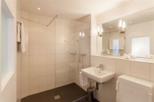 Hotel Weisses Rössli, Brunnen: Badezimmer