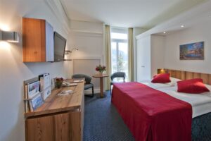 Hôtel Schweizerhof, St. Moritz : Chambre double standard avec vue sur le lac "Piz Rosatsch