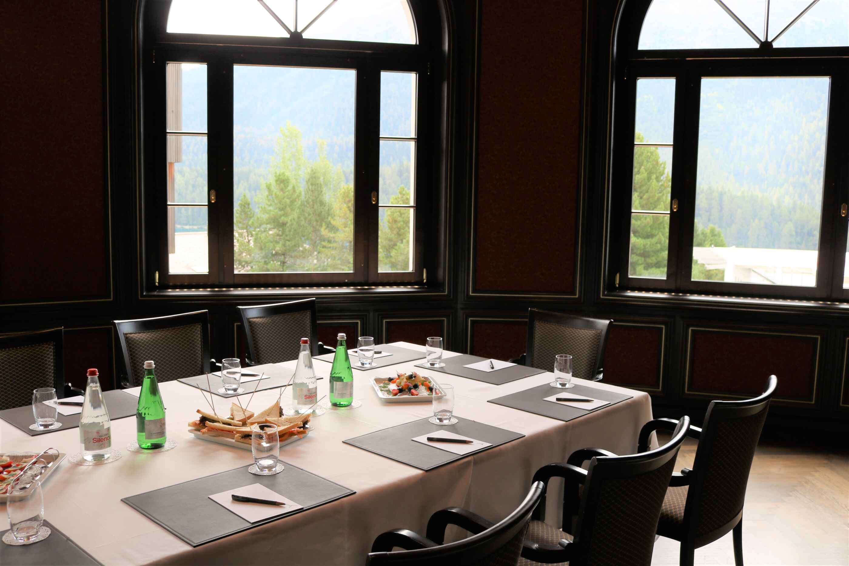 Hotel Schweizerhof, St. Moritz: Salon Flugi