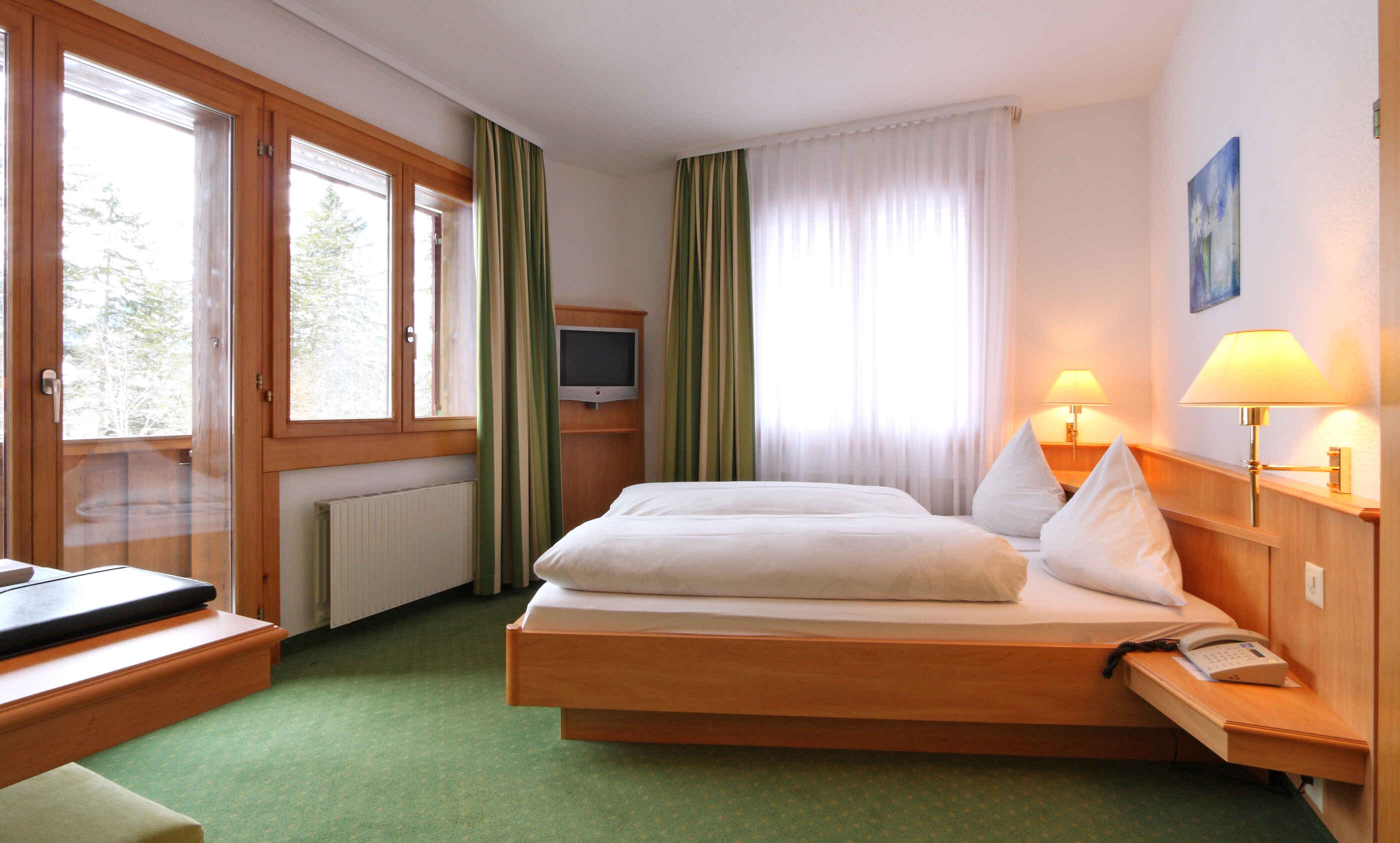 Hotel Bernerhof, Kandersteg: Standard Zweibettzimmer - Bergsicht