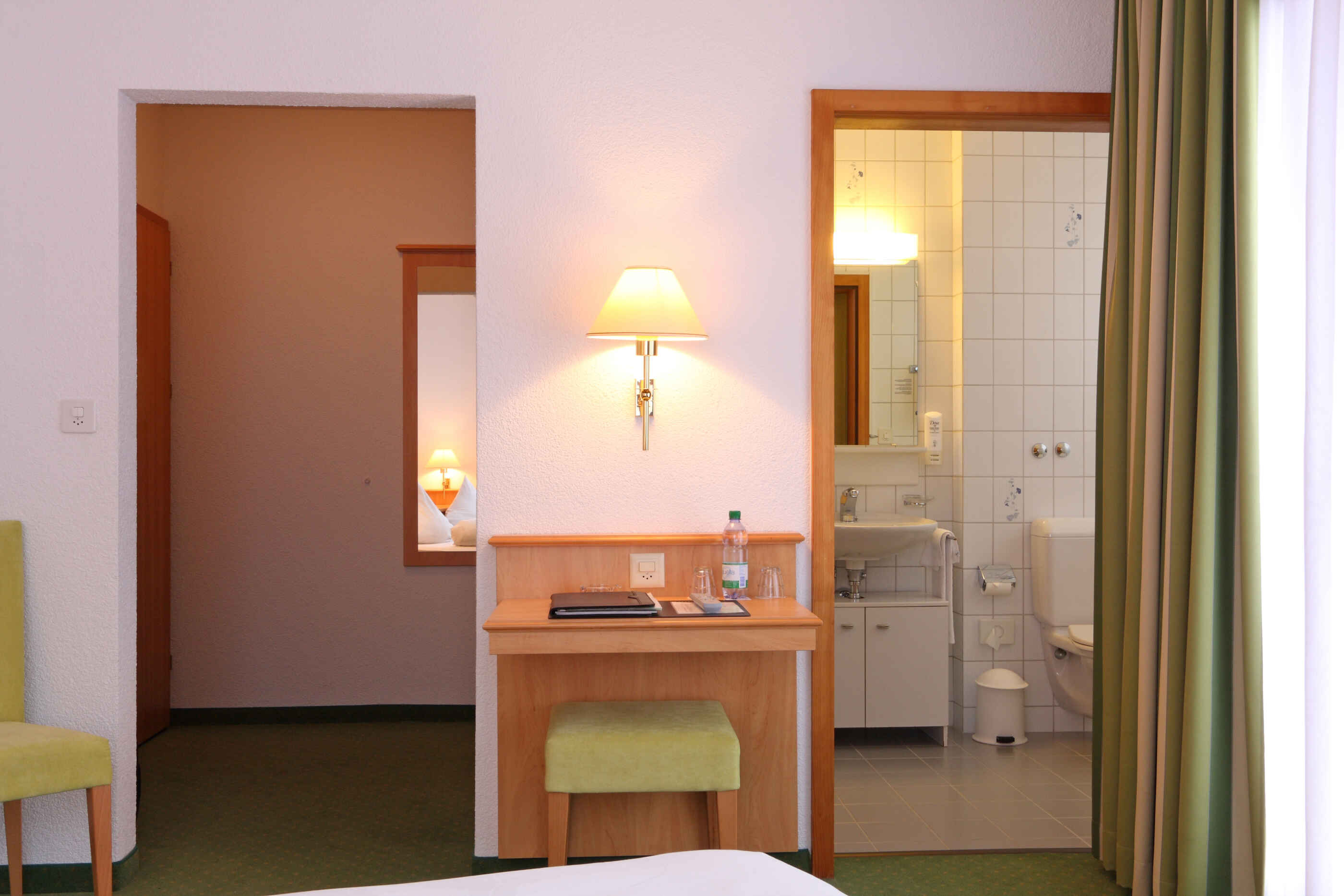 Hotel Bernerhof, Kandersteg: Standard Zweibettzimmer - Bergsicht
