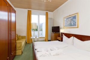 Standard Zimmer mit King Size Bett