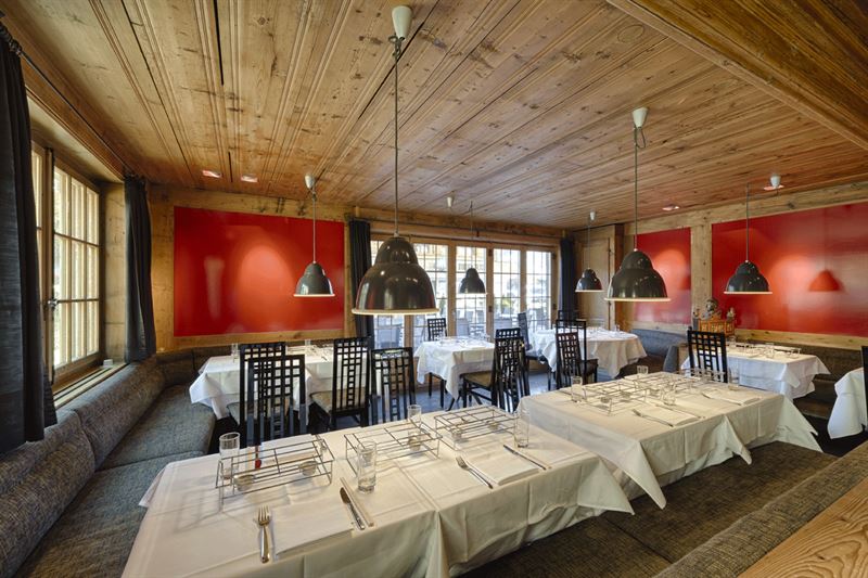 Hotel Bernerhof, Gstaad: Restaurant Blun-Chi