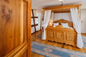 Historische Residenz Lindeneck, Güttingen: Biedermeier Zimmer