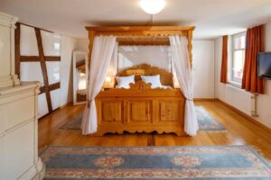 Historische Residenz Lindeneck, Güttingen: Biedermeier Zimmer