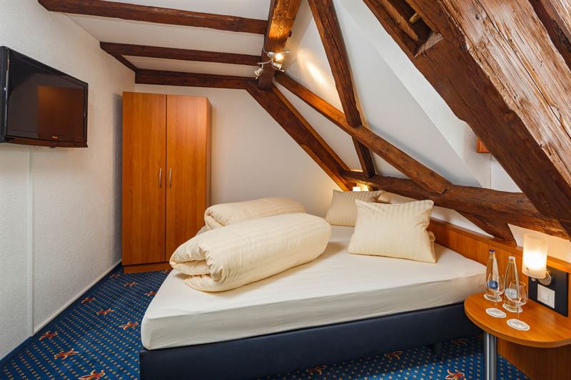 Historische Residenz Lindeneck, Güttingen: Familien Zimmer