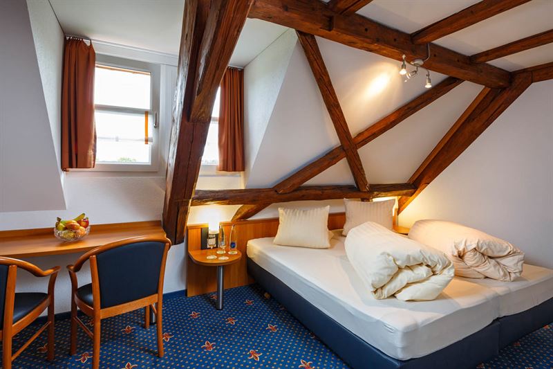 Historische Residenz Lindeneck, Güttingen: Familien Zimmer