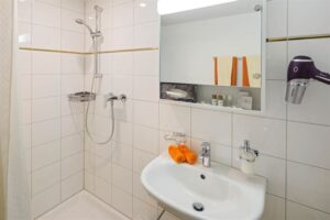 Historische Residenz Lindeneck, Güttingen: Familien Zimmer