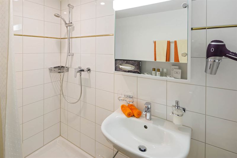 Historische Residenz Lindeneck, Güttingen: Familien Zimmer