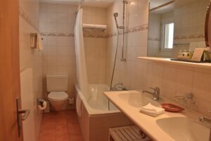 Hotel Eiger, Mürren: Familiensuite Waldseite