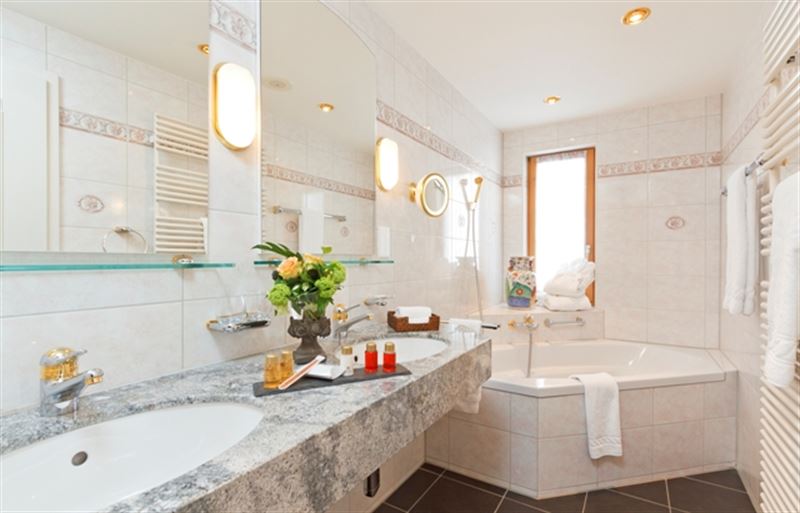 Hotel Eiger, Mürren: Suite mit einem Schlafzimmer und Eiger Bergblick