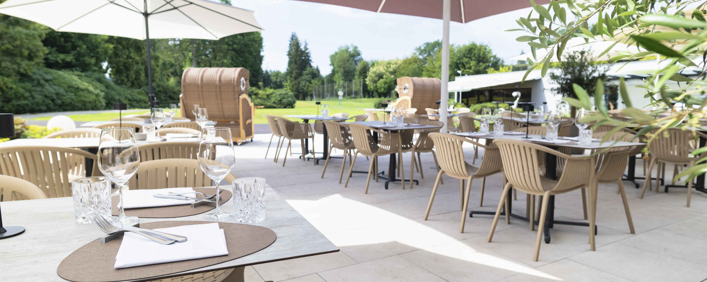 Hotel aarau-WEST, Aarau: Golfrestaurant Terrasse