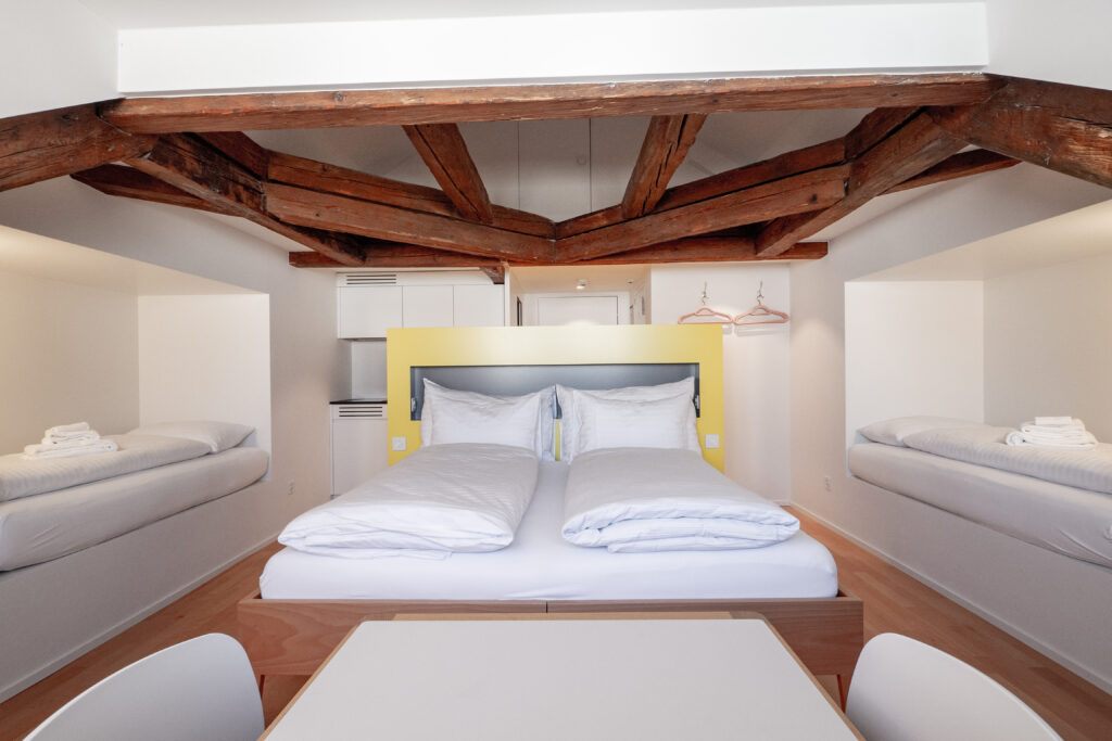 Familienzimmer mit Kochnische