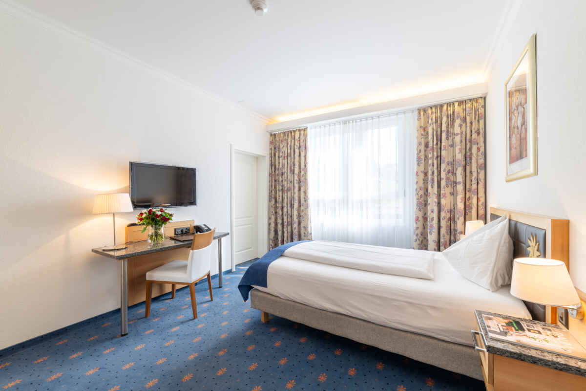 Turmhotel Victoria, Davos: Einzelzimmer