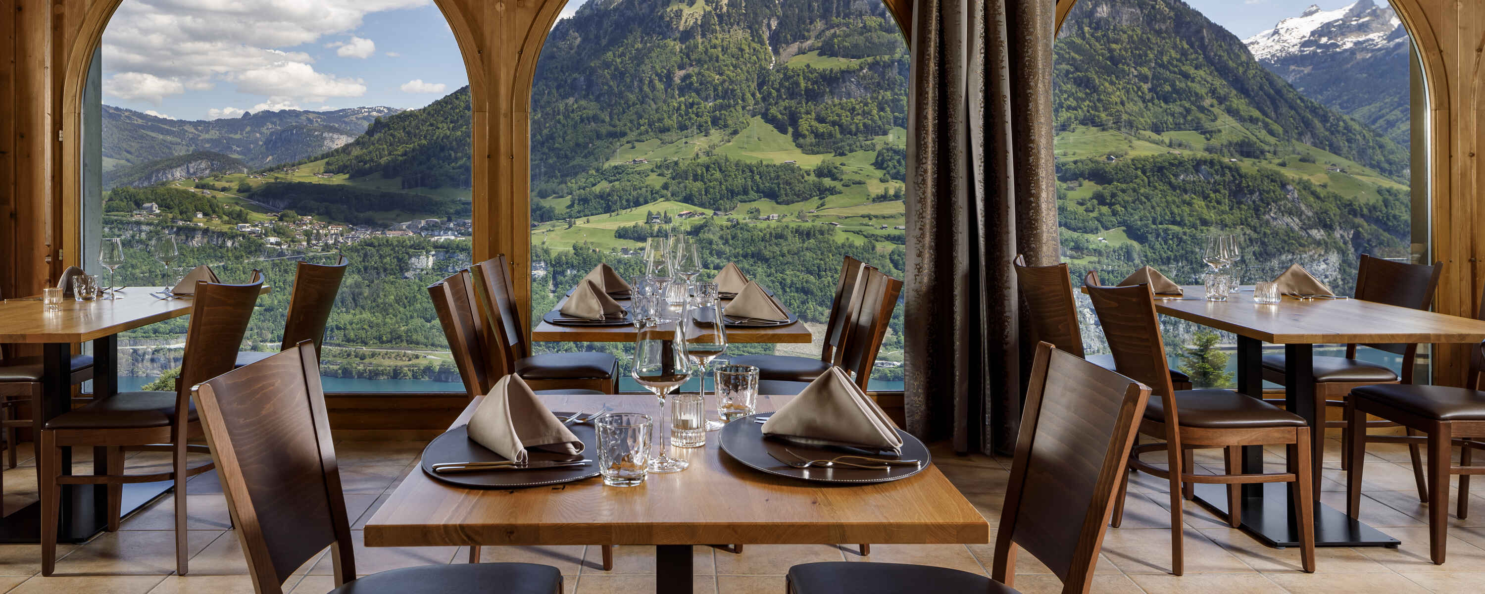 Hotel_Bellevue_Seelisberg_Restaurant_02