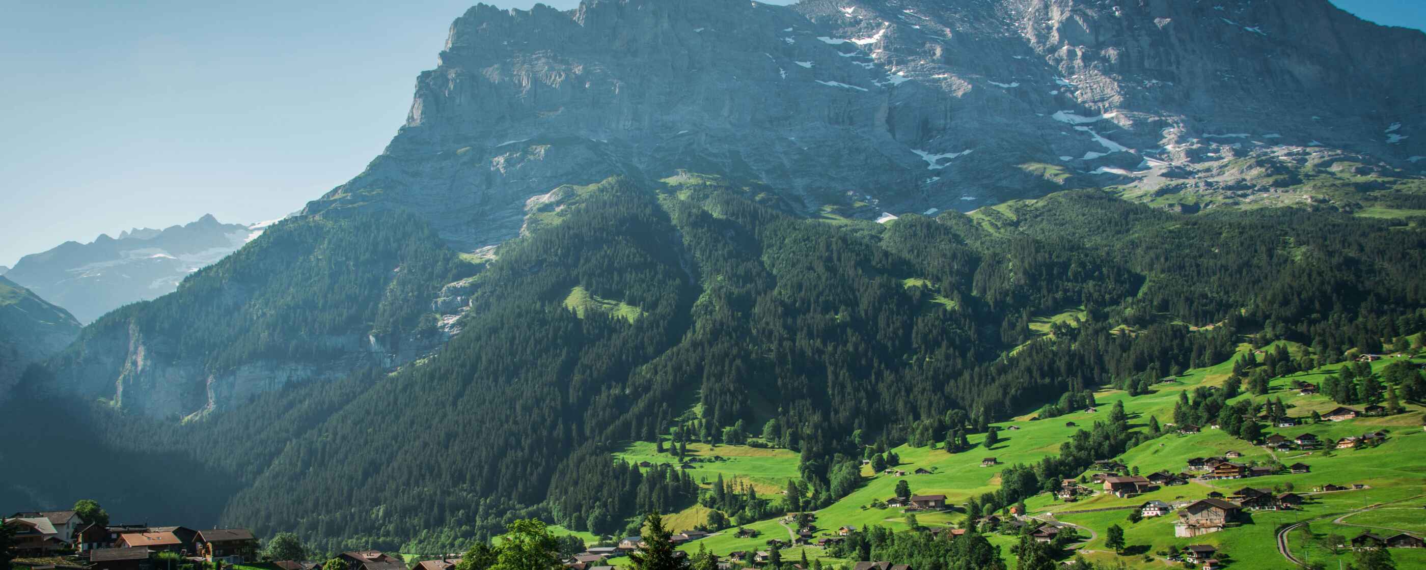 christopher-becke-q2hsbpwd8QI-unsplash