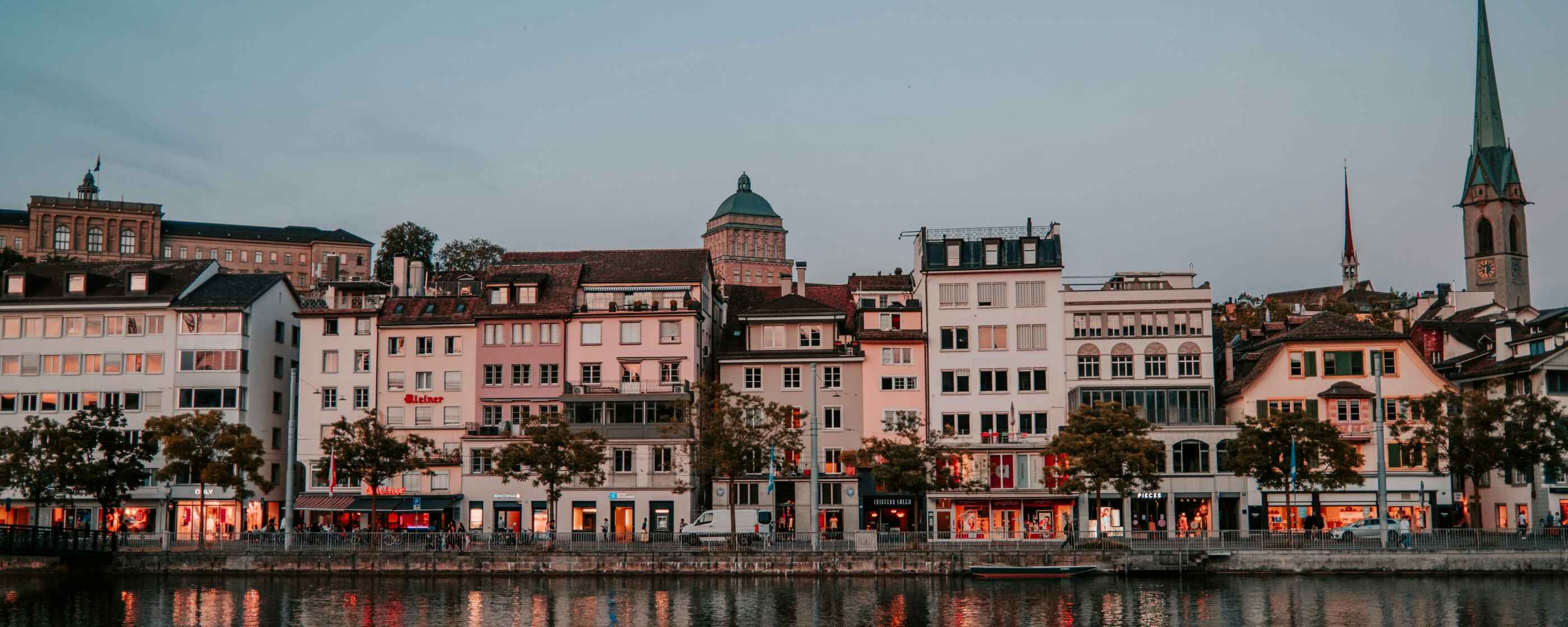 claudio-schwarz-uheAB5wsFMM-unsplash