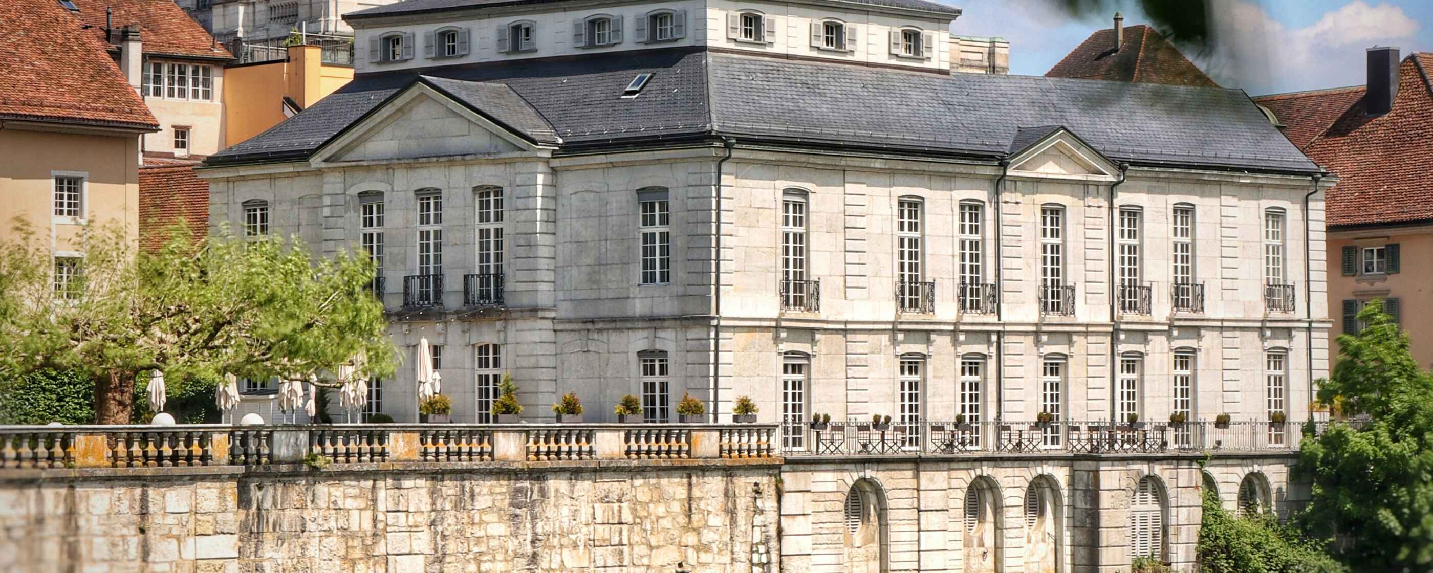 martin-zenker-AXM2i5U3R2s-unsplash (1)